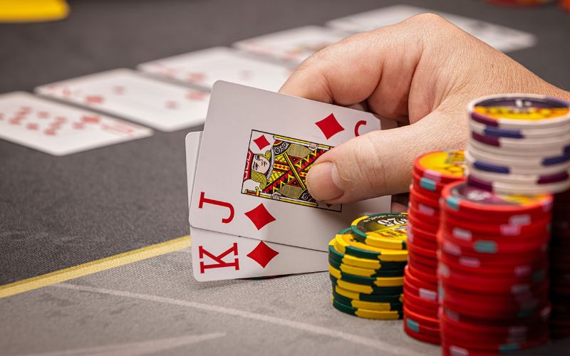 Bí quyết chơi Poker để kiếm tiền